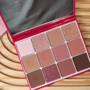 Doll 10 “The Magic Palette”